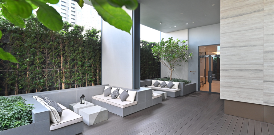 Condo in Bangkok, Thailand, 3 bedrooms  № 189961