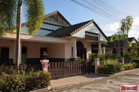 House on Jomtien Beach, Pattaya, Thailand 3 bedrooms № 193120