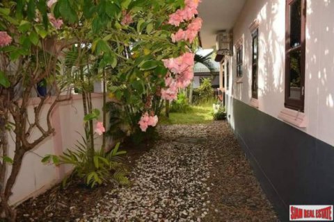 House on Jomtien Beach, Pattaya, Thailand 3 bedrooms № 193120 - photo 5