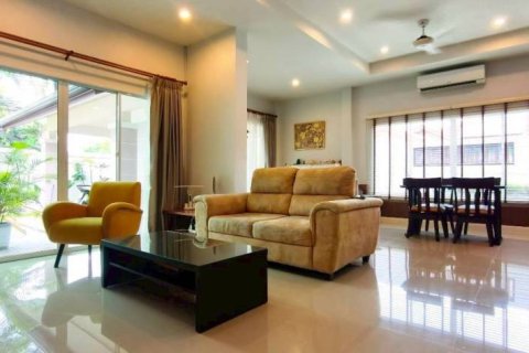 Дом в Паттайе, Таиланд с 3 спальнями  № 172763 - фото 3