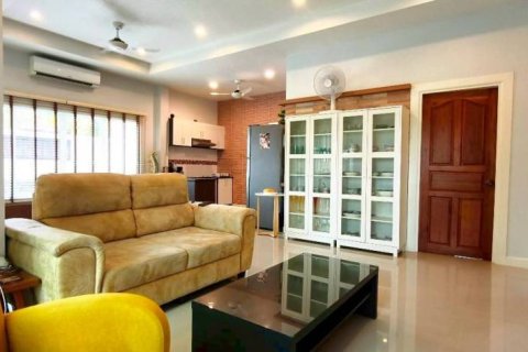 Дом в Паттайе, Таиланд с 3 спальнями  № 172763 - фото 2