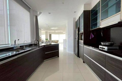 Кондоминиум с 3 спальнями в Паттайе, Таиланд № 172765 - фото 6