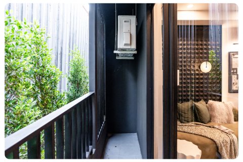 Condo in Bangkok, Thailand, 1 bedroom  № 165215 - photo 11