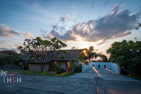 Villa in Ko Samui, Thailand 3 bedrooms № 180102 - photo 12
