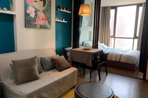 Studio dans le Condo à Watthana, Bangkok, Thaïlande № 173487 - photo 5