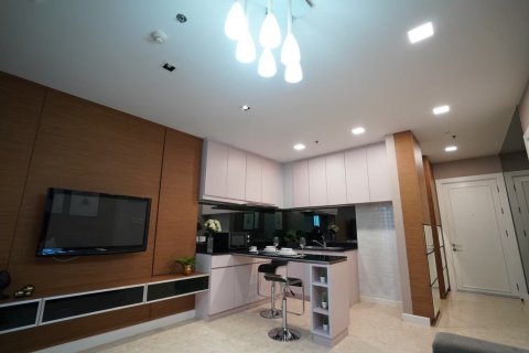 Condo in Khlong Toei, Bangkok, Thailand, 2 bedrooms  № 173489 - photo 3