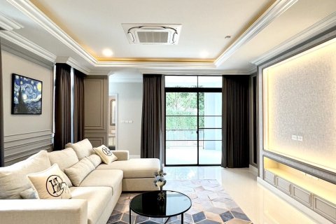 Maison à Saphan Sung, Bangkok, Thaïlande 5 chambres № 173486 - photo 11