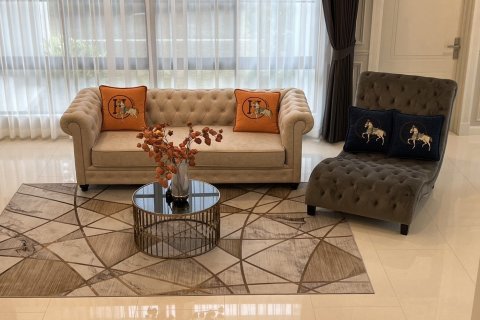 Maison à Saphan Sung, Bangkok, Thaïlande 5 chambres № 173486 - photo 2