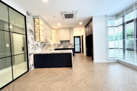 Maison à Saphan Sung, Bangkok, Thaïlande 5 chambres № 173486 - photo 17