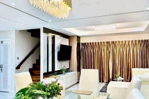 Villa in Pattaya, Thailand 4 bedrooms № 169472 - photo 12