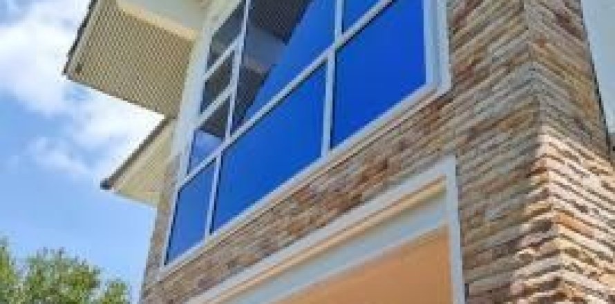 House in Taphan Hin, Thailand 3 bedrooms № 169473