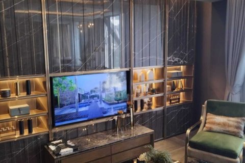 Condo in Watthana, Bangkok, Thailand, 2 bedrooms  № 161127 - photo 2