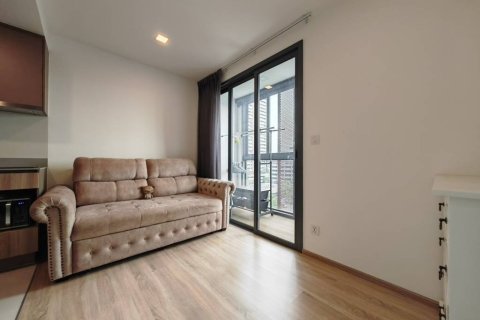 Condo in Bangkok, Thailand, 1 bedroom  № 161121 - photo 3