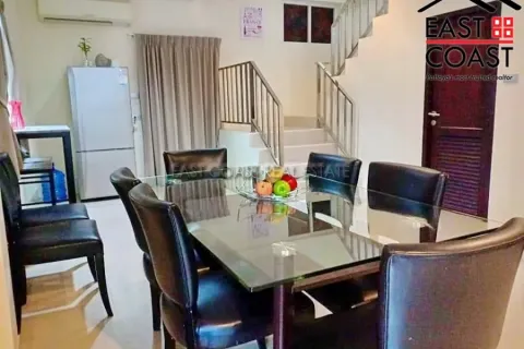 Casa de 4 dormitorios en Jomtien Beach, Pattaya, Tailandia № 213254 - foto 4