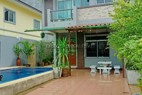 Casa de 4 dormitorios en Jomtien Beach, Pattaya, Tailandia № 213254 - foto 14