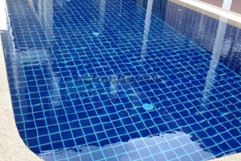 Casa de 4 dormitorios en Jomtien Beach, Pattaya, Tailandia № 213254 - foto 18