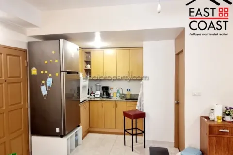Condominio de 2 dormitorios en Jomtien Beach, Pattaya, Tailandia № 213249 - foto 4