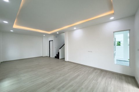 House in Phuket, Thailand 4 bedrooms № 163395 - photo 9