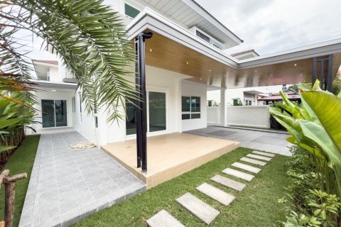 House in Phuket, Thailand 4 bedrooms № 163395 - photo 6