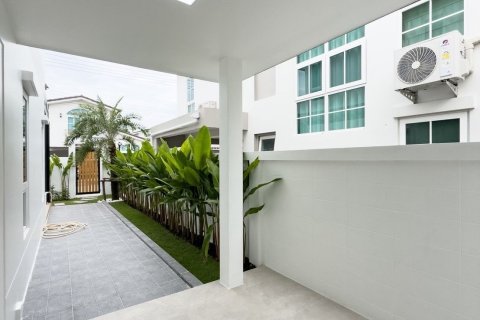 House in Phuket, Thailand 4 bedrooms № 163395 - photo 20