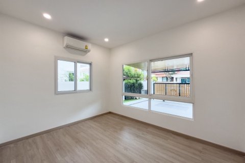 House in Phuket, Thailand 4 bedrooms № 163395 - photo 11