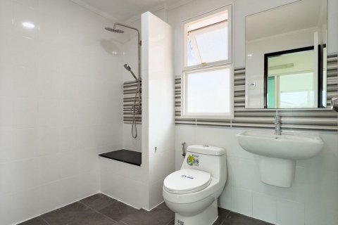 House in Phuket, Thailand 4 bedrooms № 163395 - photo 24