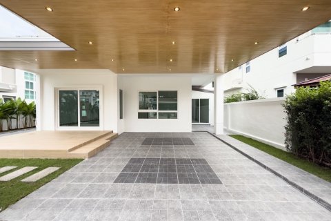 House in Phuket, Thailand 4 bedrooms № 163395 - photo 8