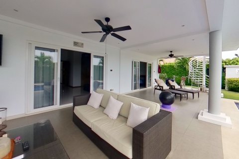 Villa in Hua Hin, Thailand 3 bedrooms № 163396 - photo 13