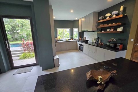 Villa in Rawai, Thailand 3 bedrooms № 134474 - photo 6