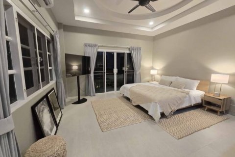 Villa in Rawai, Thailand 3 bedrooms № 134474 - photo 9