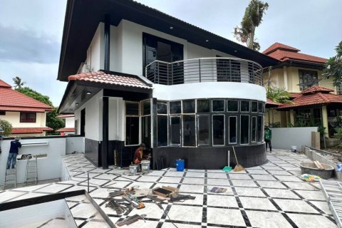 Villa in Ko Samui, Thailand 4 bedrooms № 114088 - photo 1