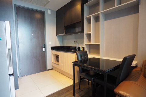 Студия в кондо в Ваттхане, Бангкок, Таиланд № 153172 - фото 13