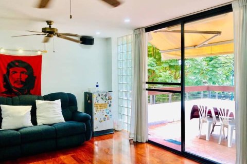 House in Bangkok, Thailand 4 bedrooms № 157524