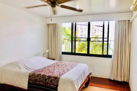 House in Bangkok, Thailand 4 bedrooms № 157524 - photo 5