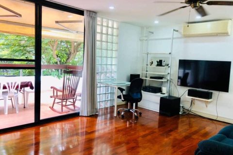 House in Bangkok, Thailand 4 bedrooms № 157524 - photo 8