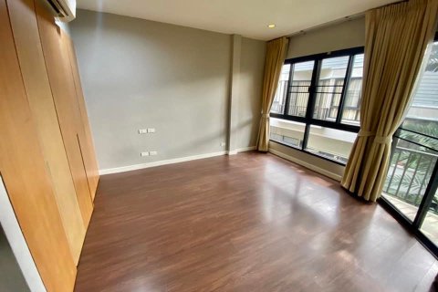 House in Bangkok, Thailand 4 bedrooms № 157525 - photo 6