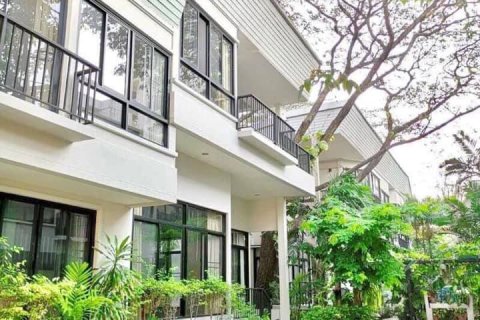 House in Bangkok, Thailand 4 bedrooms № 157525 - photo 18