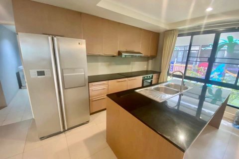 House in Bangkok, Thailand 4 bedrooms № 157525 - photo 14