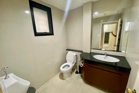 House in Bangkok, Thailand 4 bedrooms № 157525 - photo 10
