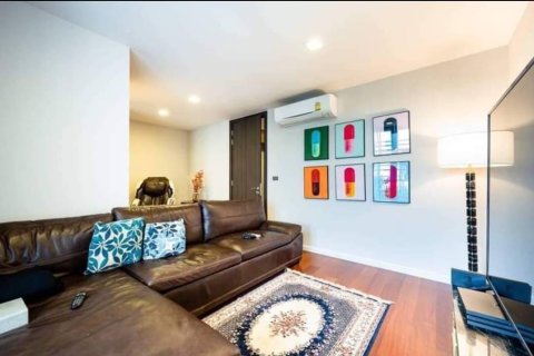 Condo in Bangkok, Thailand, 4 bedrooms  № 157519 - photo 6