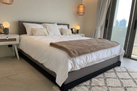 Condo in Watthana, Bangkok, Thailand, 3 bedrooms  № 133895 - photo 2