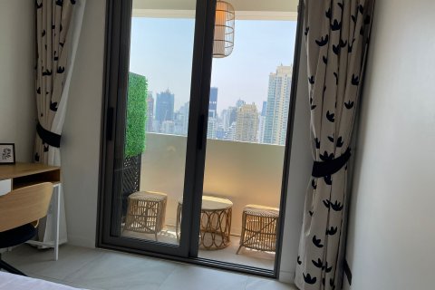Condo in Watthana, Bangkok, Thailand, 3 bedrooms  № 133895 - photo 14