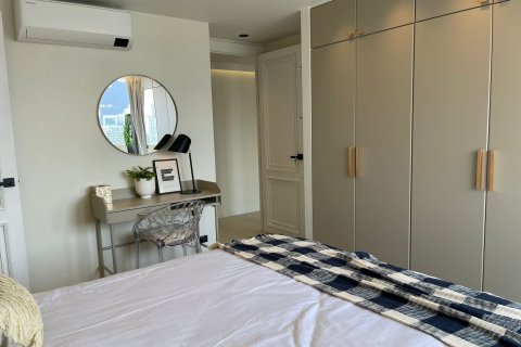 Condo in Watthana, Bangkok, Thailand, 3 bedrooms  № 133895 - photo 12