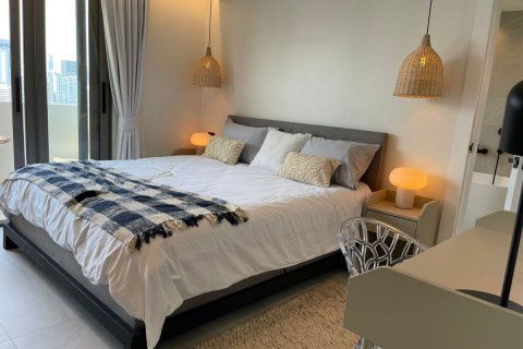 Condo in Watthana, Bangkok, Thailand, 3 bedrooms  № 133895 - photo 11