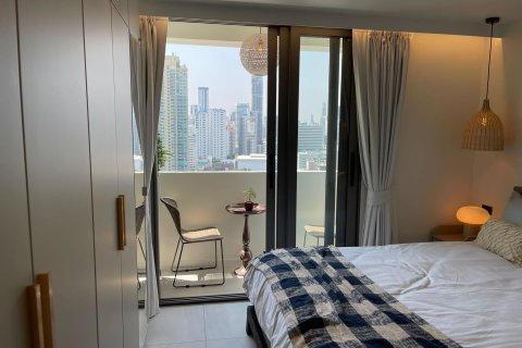 Condo in Watthana, Bangkok, Thailand, 3 bedrooms  № 133895 - photo 15