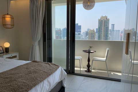 Condo in Watthana, Bangkok, Thailand, 3 bedrooms  № 133895 - photo 1