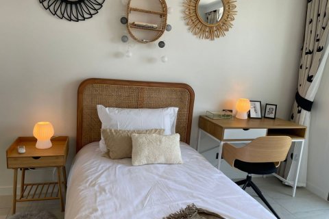 Condo in Watthana, Bangkok, Thailand, 3 bedrooms  № 133895 - photo 6