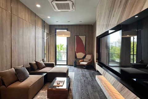 Вилла в Суан Луанге, Бангкок, Таиланд с 5 спальнями  № 133901 - фото 9