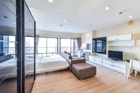 Студия в кондо в Клонг Тоэй, Бангкок, Таиланд № 141483 - фото 9