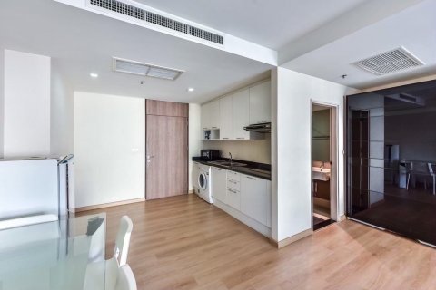 Студия в кондо в Клонг Тоэй, Бангкок, Таиланд № 141483 - фото 1